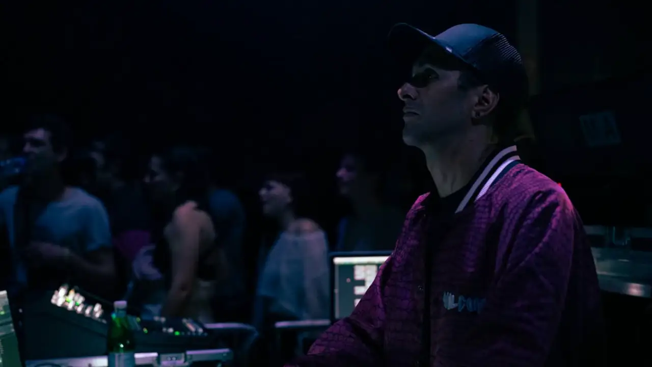 Amine Rachad – De la scène à l’espace public, une vision du numérique en mouvement